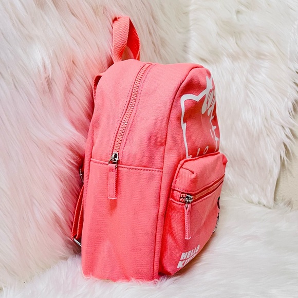 Hello‎ Kitty Backpack - Picture 3 of 9